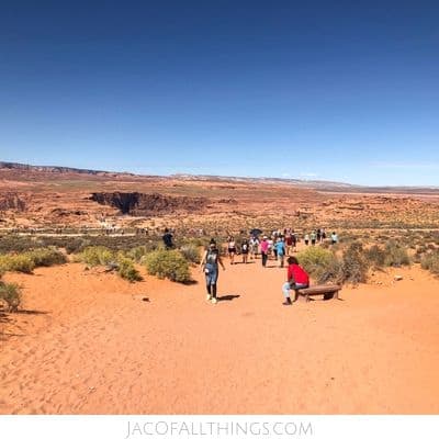 Hike to scenic overlook of Horseshoe Bend