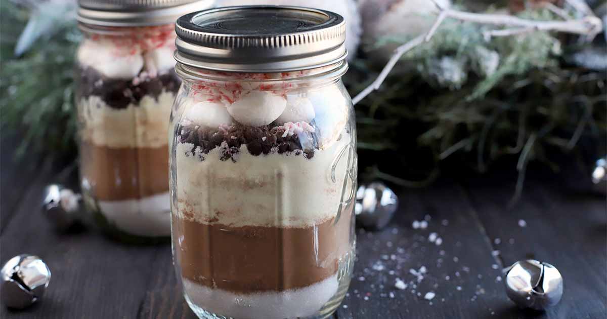 12 Adorable Christmas Gifts in a Mason Jar - Jac of All Things